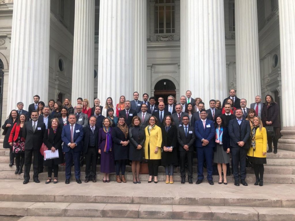 Representantes iberoamericanos del mundo público y privado participan en el encuentro organizado en Chile